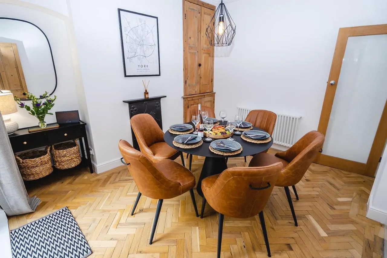 Best Stays York - Bishy Road Abode 0*,  Regno Unito